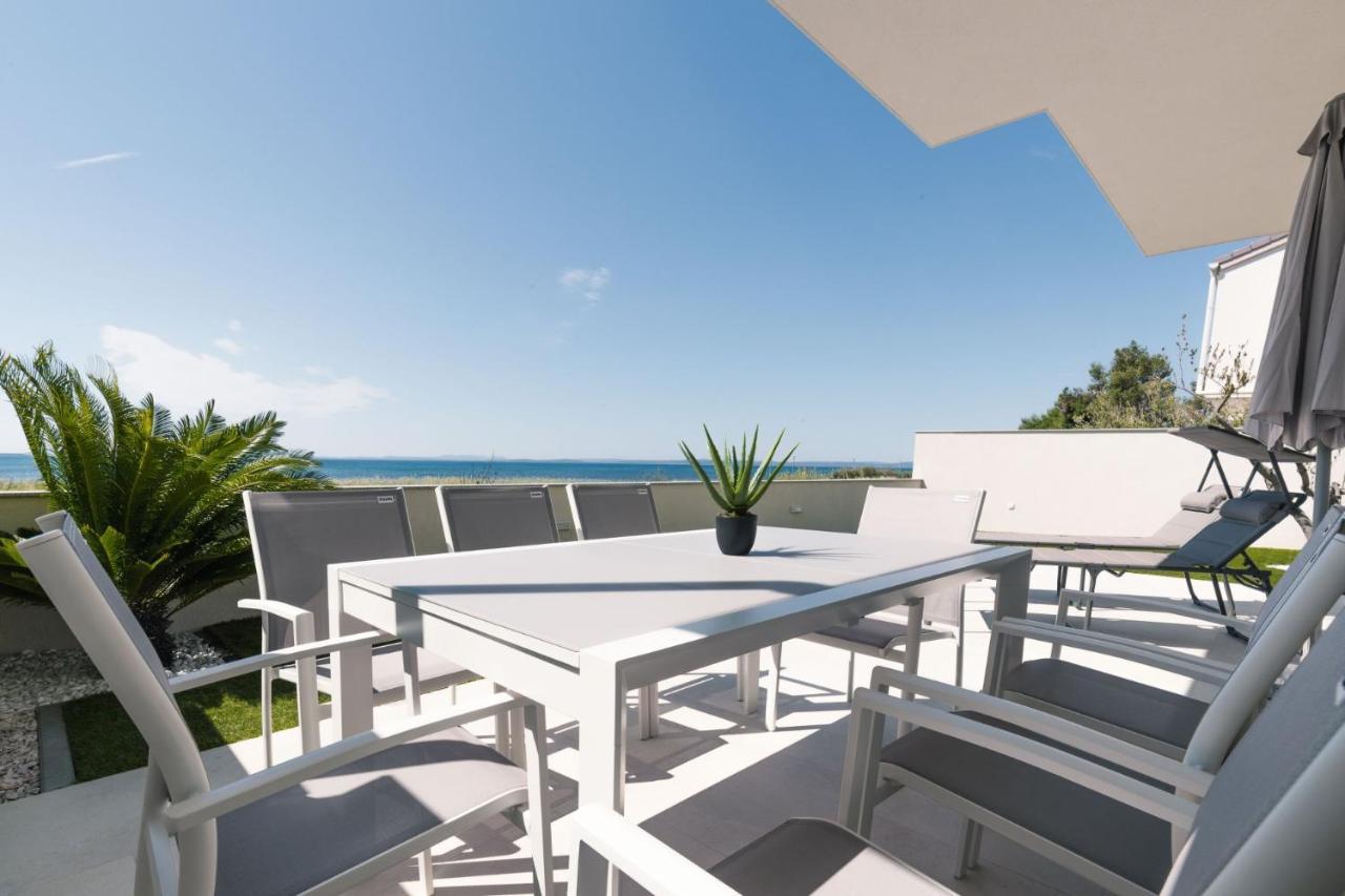 Crowonder Beachfront Reiterer Villa V2 Privlaka  Exterior foto