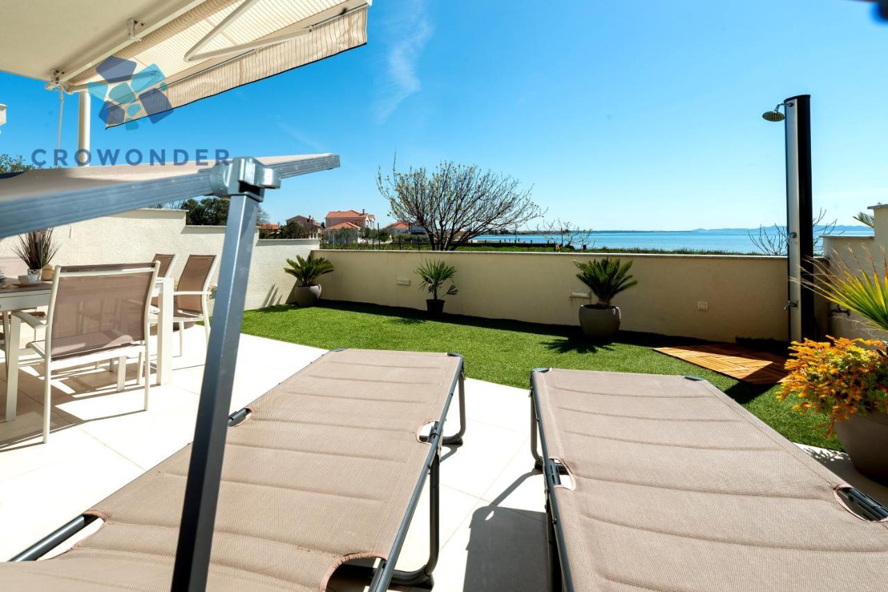 Crowonder Beachfront Reiterer Villa V2 Privlaka  Exterior foto